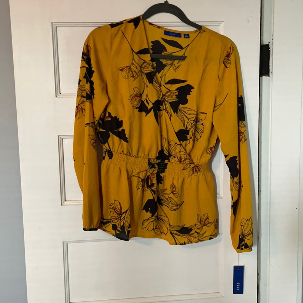 Apt. 9 Floral Top